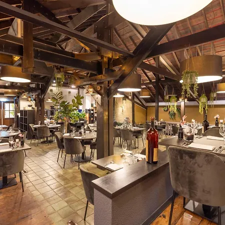 Fletcher Hotel-restaurant Klein Zwitserland Отель 4*