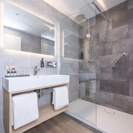 Fletcher Hotel-restaurant Klein Zwitserland 4* 힐섬