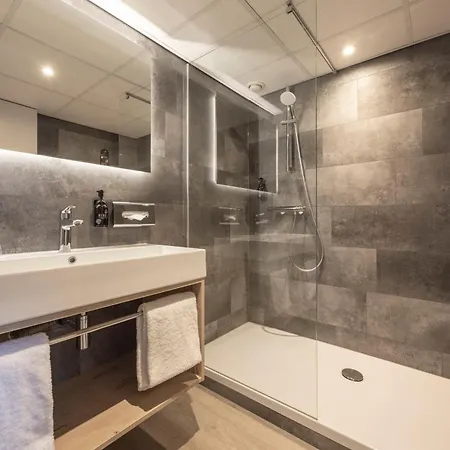فندق Fletcher Hotel-restaurant Klein Zwitserland 4*