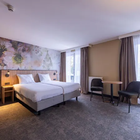 Отель Fletcher Hotel-restaurant Klein Zwitserland