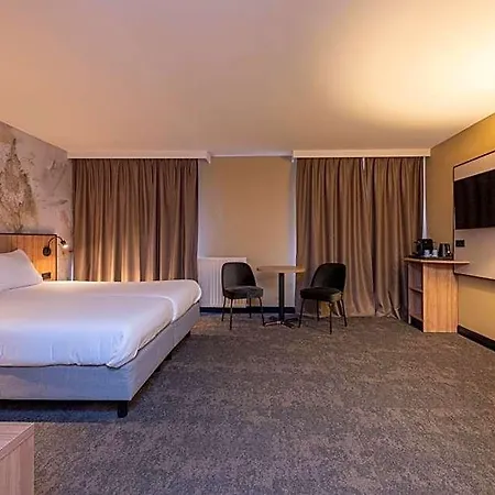 Fletcher Hotel-restaurant Klein Zwitserland Otel 4*