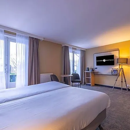 Fletcher Hotel-restaurant Klein Zwitserland Otel 4*