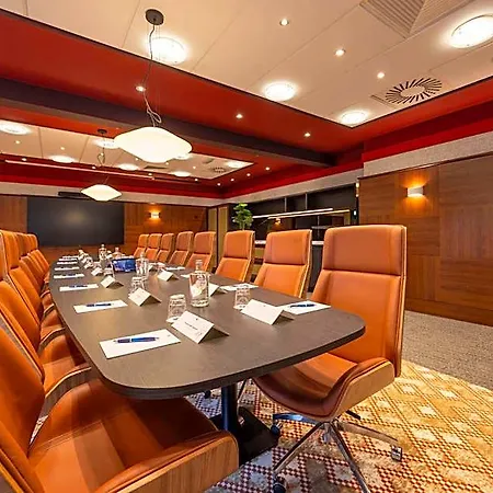 Fletcher Hotel-restaurant Klein Zwitserland 4*