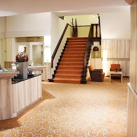 Fletcher Hotel-restaurant Klein Zwitserland فندق 4*