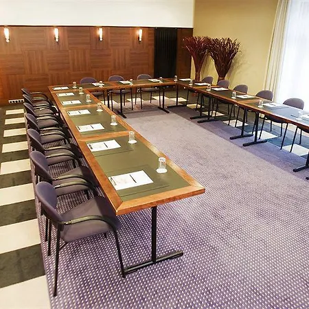 Fletcher Hotel-restaurant Klein Zwitserland 4* 힐섬