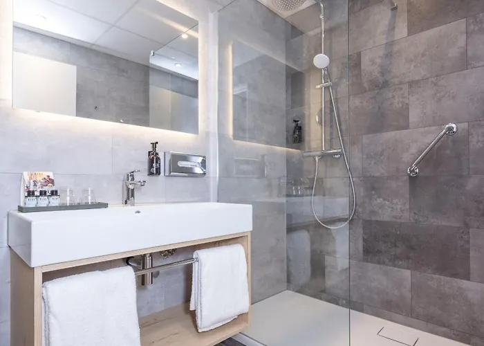 Fletcher Hotel-restaurant Klein Zwitserland 4* Heelsum