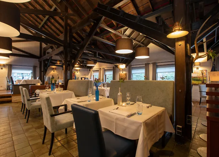Fletcher Hotel-restaurant Klein Zwitserland Hotel 4*